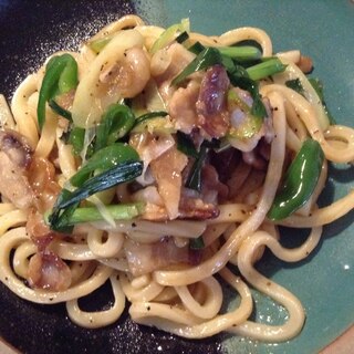 カリッと！豚バラ肉のソース焼きうどん